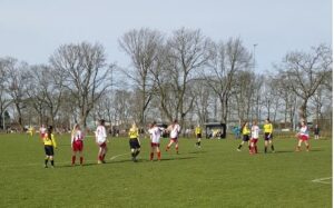 MO17 super gespeeld tegen koploper Marum